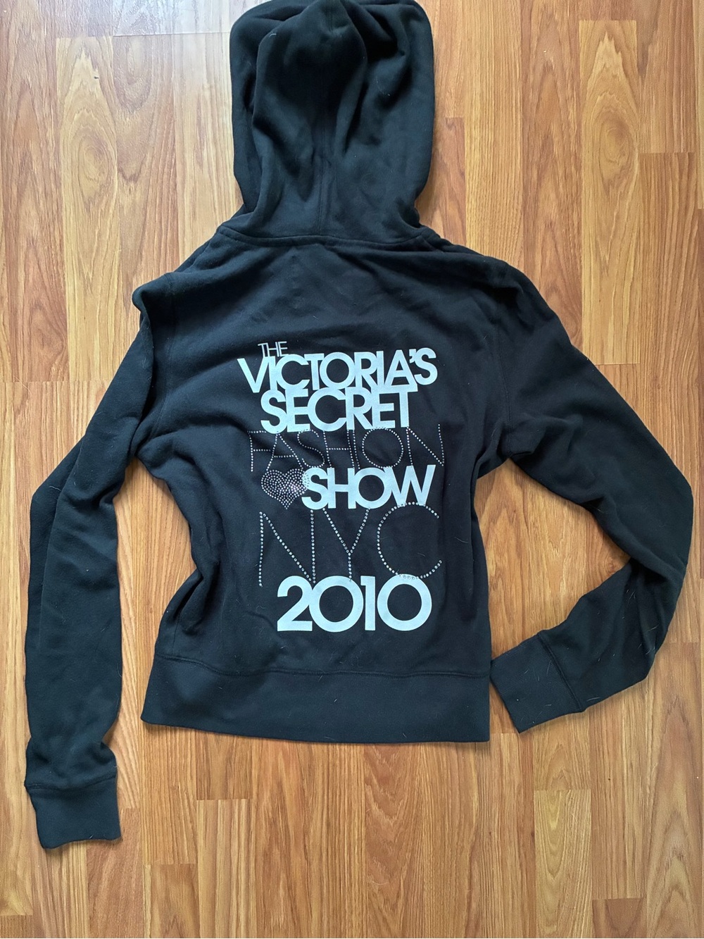 NEW RARE Victoria’s secret Fashion Show 2010 NYC Limited Edition y2k bling